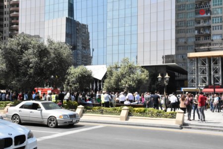 "Dəmirçi Plaza"dan yanğınla bağlı - AÇIQLAMA - FOTOLAR