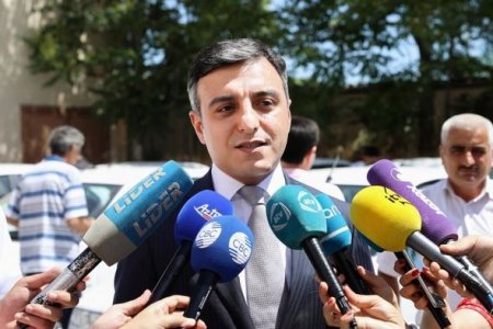 Nazirlik bu şəxslərə avtomobil verdi- Foto Nazirlik bu şəxslərə avtomobil verdi- Foto
