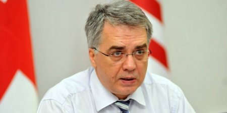 Səhiyyyə naziri istefaya gedir - Baş nazirlə də görüşdü - Foto