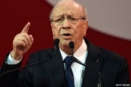 Prezident təcili xəstəxanaya yerləşdirildi - FOTO